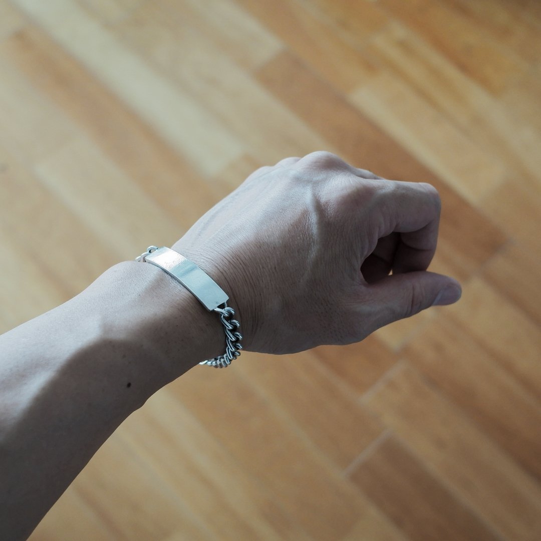 ヴィンテージ 英国製トラベルチャームブレスレット 925 重量約75g 即送 イギリス製 ヴィンテージシルバー ずっしり52gの贅沢チャームブレスレット