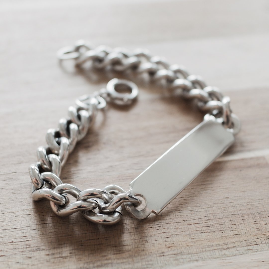 英国製 ヴィンテージ IDブレスレット 重量級 ホールマーク シルバー 英国製 1984年 ヴィンテージ】IDブレスレット ホールマーク