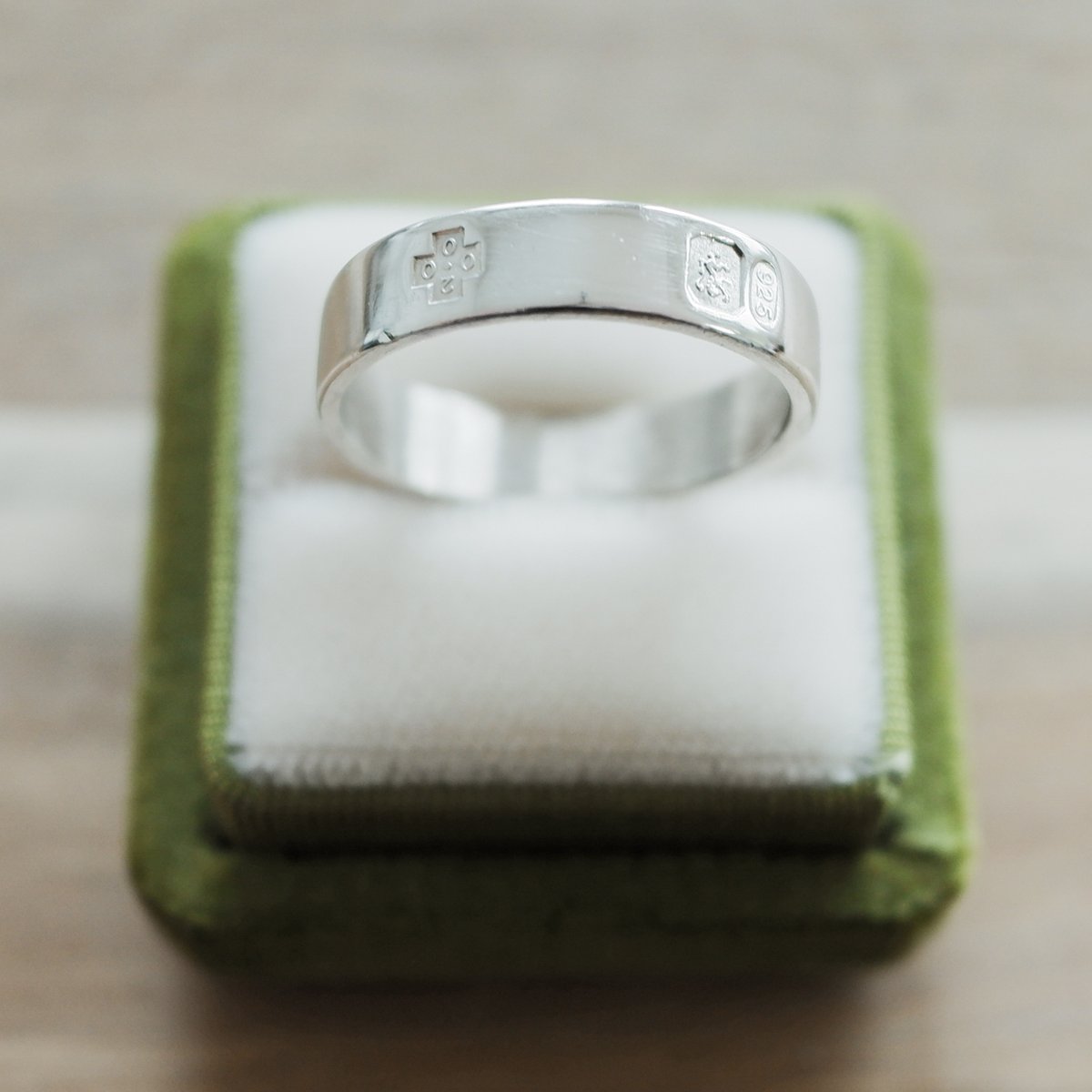 ヴィンテージシルバー925リング イギリス製 ヴィンテージシルバー925リング イギリス製