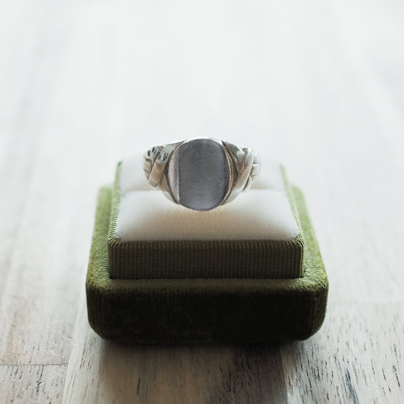 英国製 シルバー925 研磨済 70s ヴィンテージ シグネットリング 20号 英国製 1982年 ヴィンテージ】シルバー シグネットリング ホールマーク