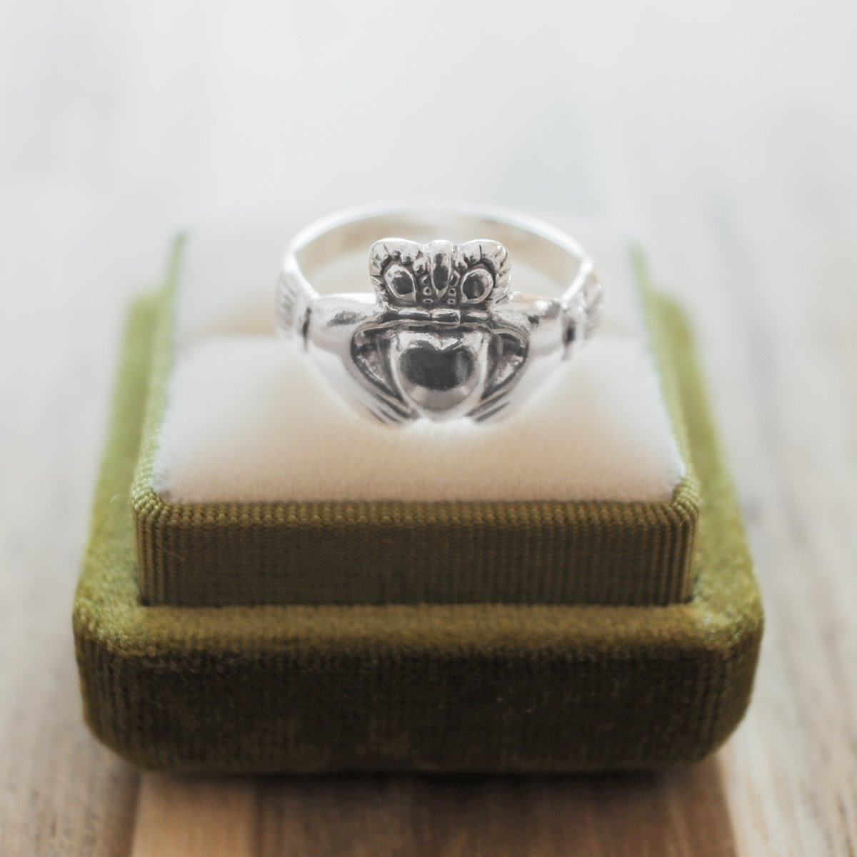 英国製 1977年 ヴィンテージ】アイルランド クラダリング ホールマーク