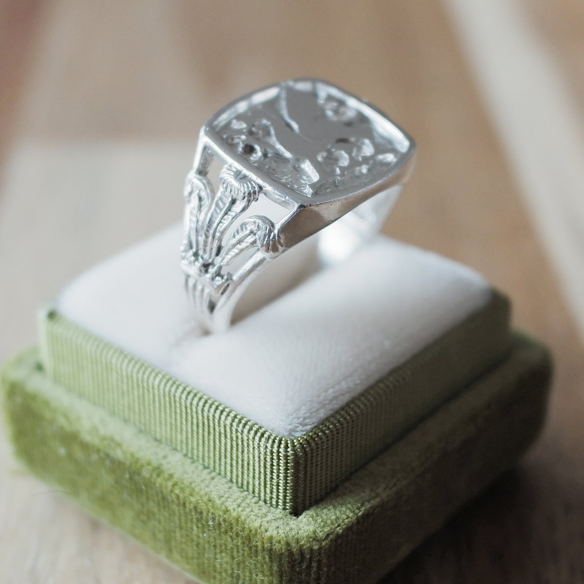 英国製 1978年 ヴィンテージ】シルバー シグネットリング ホールマーク