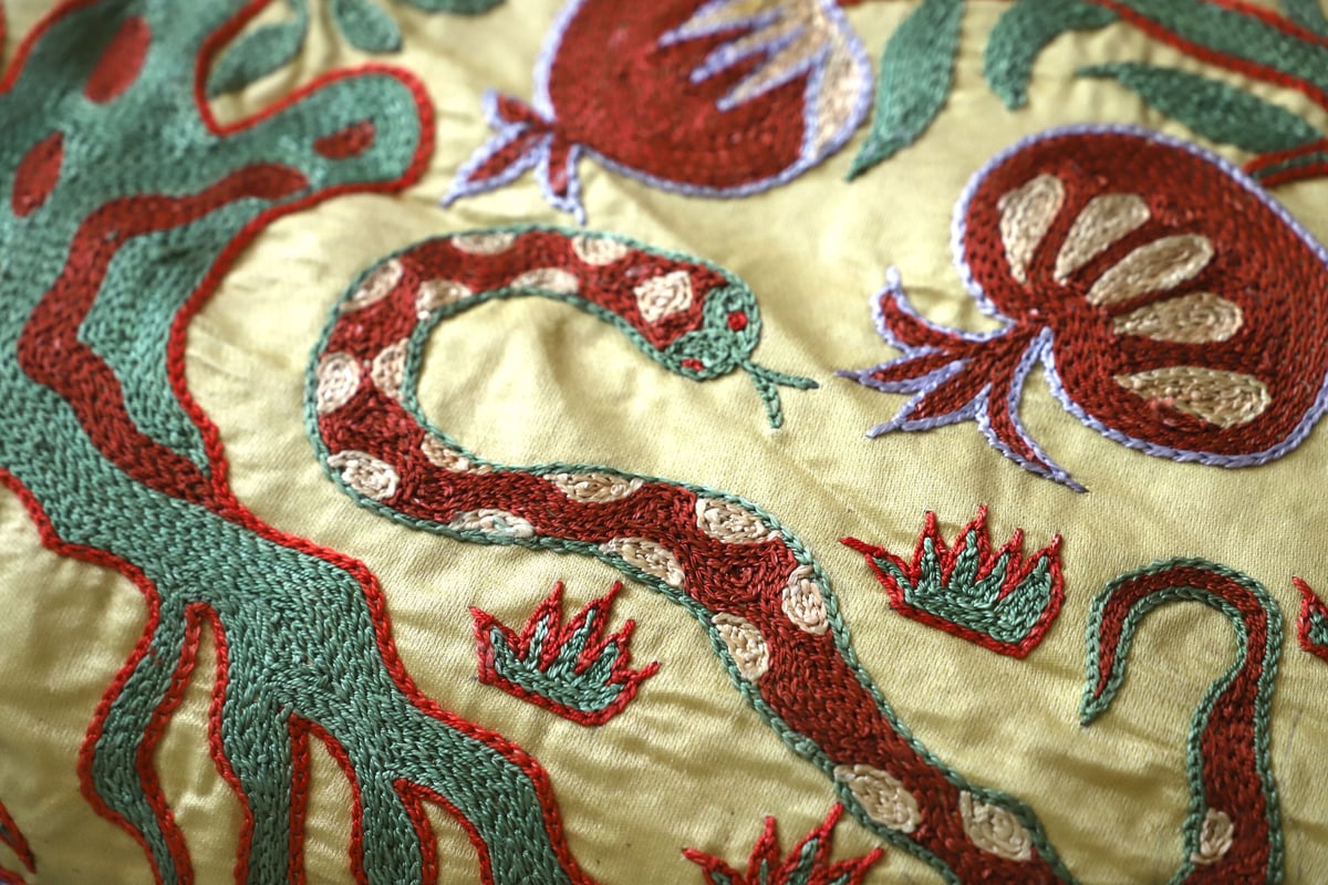 ベッドカバーサイズ シルクスザニ 【218×150cm】 | MAYRAM
