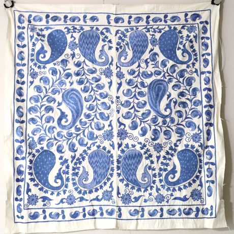 新品　スザニ　青と白の刺繍 新品スザニ青と白の刺繍