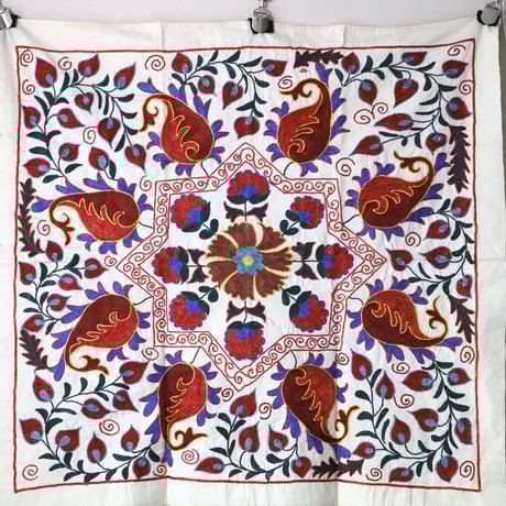 新品　スザニ　青と白の刺繍 0000000387643_3NDv5e7.jpg