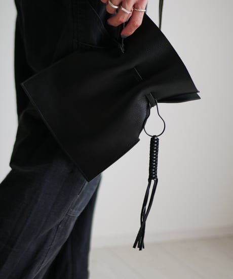 Hourglass Pouch : Vintage Black