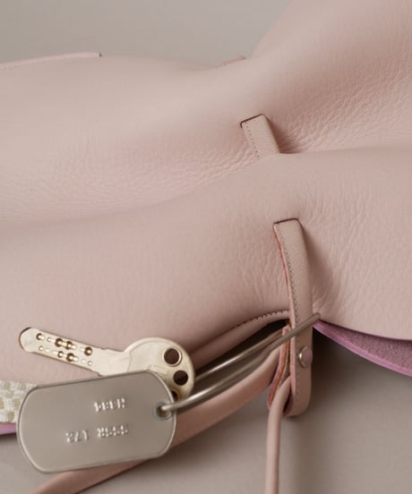 Hourglass Pouch : Super Pink