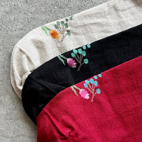 yahae sui | Organic Cotton Rubber Free Flower Socks