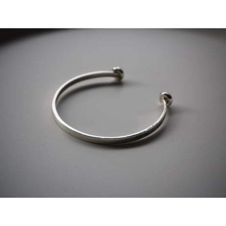 INYENYERI  Ball Bracelet