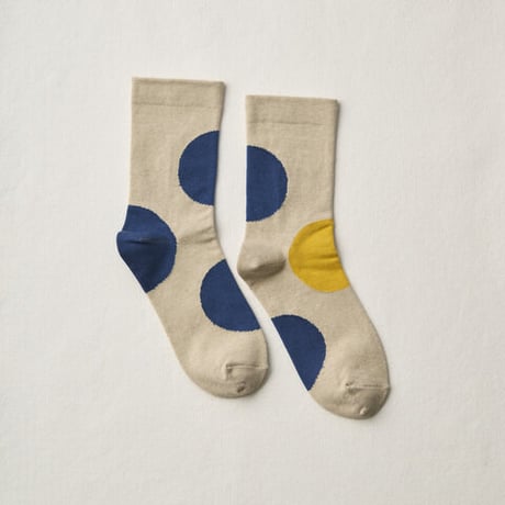yahae sui | Organic Cotton Rubber Free Asymmetry Dot Socks　BL×YL