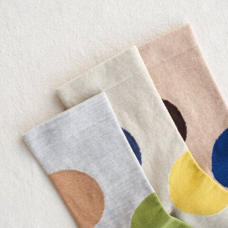 yahae sui | Organic Cotton Rubber Free Asymmetry Dot Socks　D.BR×BL