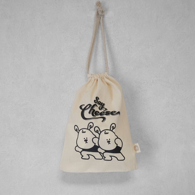 air23様 巾着ポーチ　白 say cheese｜巾着ポーチ | PIKIS. STUDIO
