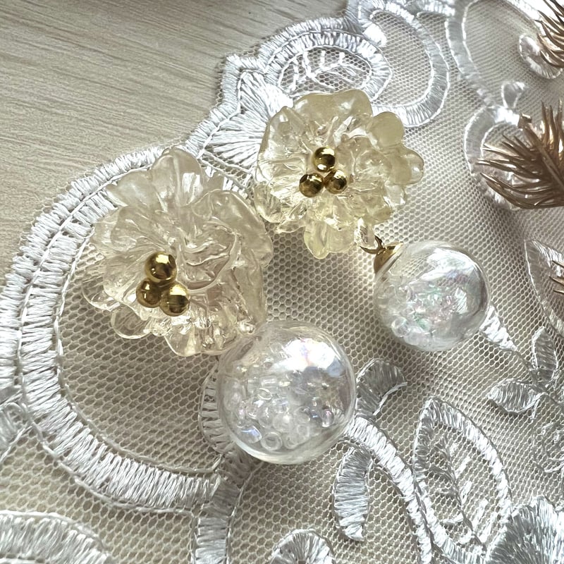 シャボン玉とお花のピアス | me,llow
