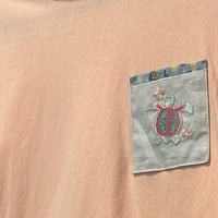 ポケット付きTシャツ　ウミガメ