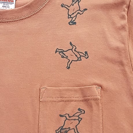 鳥獣戯画アクロバットカエル　ポケット付きTシャツ　M〜Lサイズ　スモーキーピンク　現品限り