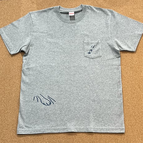 ねこパンチ　ポケット付きTシャツ　Lサイズ　ミックスグレー　現品限り　インク色ネイビー