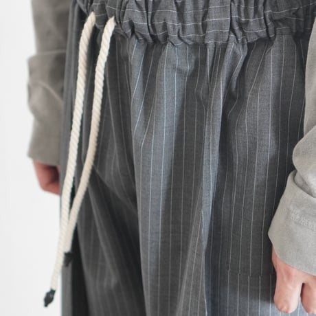 D-pants “gray stripe”