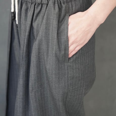 D-pants “gray stripe”
