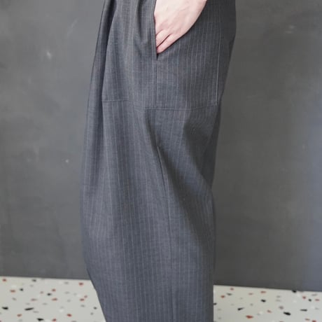 D-pants “gray stripe”