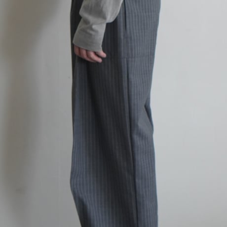 D-pants “gray stripe”