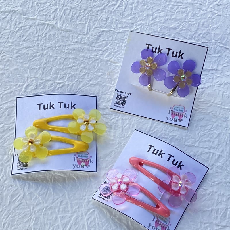 レジンでできたクリアカラーのお花パッチンピン | Handmade accessory