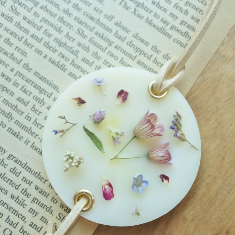 美女と野獣の置き型アロマワックスバーサシェ 美女と野獣の置き型アロマワックスバーサシェ 美女と野獣の置き型