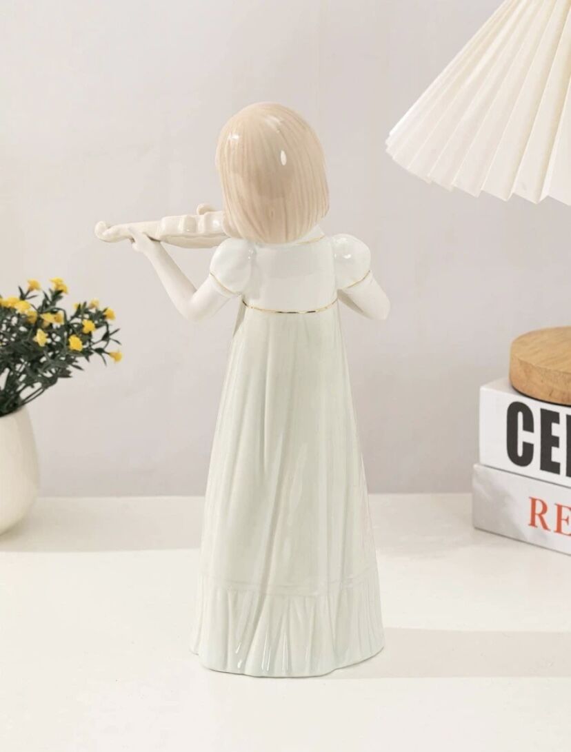 SALE】ヴァイオリンを弾く少女 陶器のオブジェ【送料無料】 | L.M.Lab