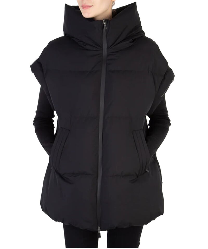 HERNO 】 COUTURE LAMINAR フレンチスリーブジレ（ブラック）46サイズ