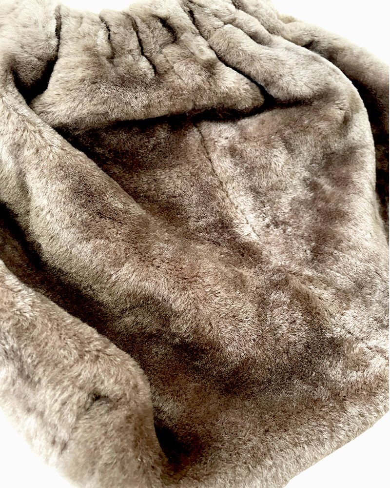 【新品同様】3万 Anita Bilardi ムートン サックバッグ ANITA BILARDI（アニタビラルディ） 】絶妙なカラーのムートングラニー