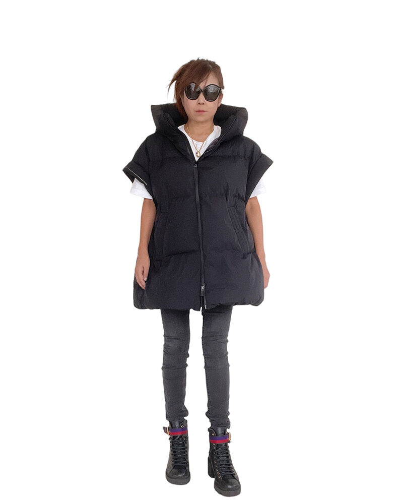 未使用級 HERNO 46 リバーシブル フレンチスリーブ ケープ ダウンベスト HERNO 】 COUTURE LAMINAR フレンチスリーブジレ（ブラック）46サイズ