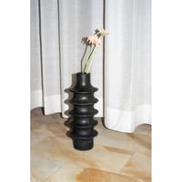 Affinità Elettive Eduard white vase