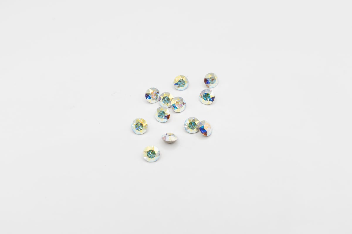 スワロフスキー Vカット ss24 | Boutique Korea -Japan公式Shop-