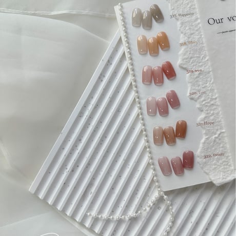 Aheer lace color
