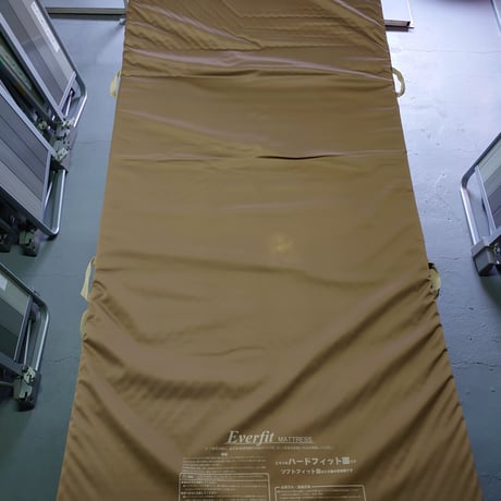 パラマウントベッド　エバーフィットマットレス［清拭タイプ］ KE-5231Q　中古　除菌・消臭済み