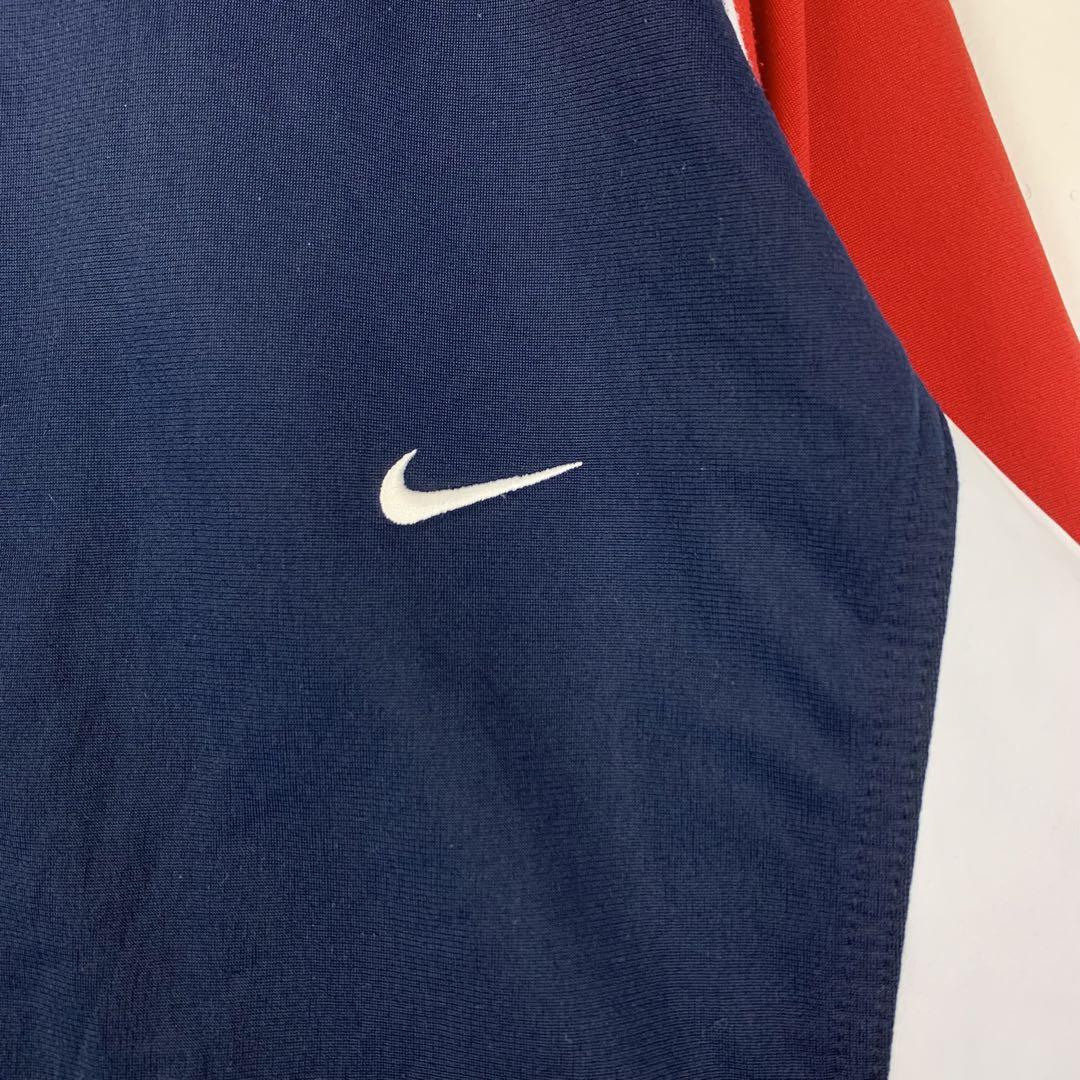 NIKE　オーバーサイズ　ロゴプレートトリコロール トラックウェア セットアップ NIKE オーバーサイズ ロゴプレートトリコロール トラックウェア