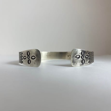 KARENSILVER カレンシルバー　カレン族　バングル　ブレスレット　ハンドメイド　925