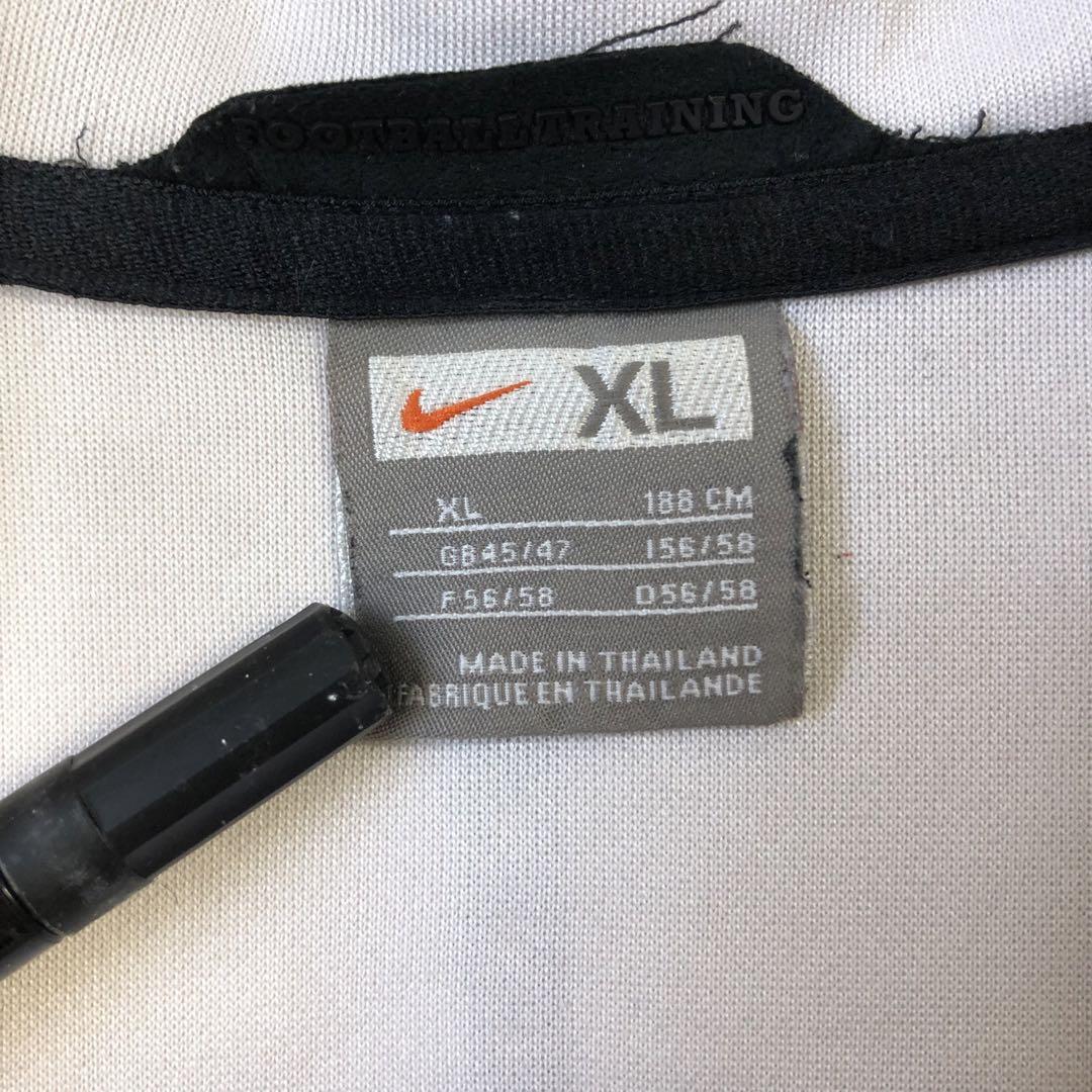 NIKE マンチェスターユナイテッド　刺繍ロゴ　トラックジャケット　XLサイズ NIKE マンチェスターユナイテッド トラックジャケット XL AIG サッカー