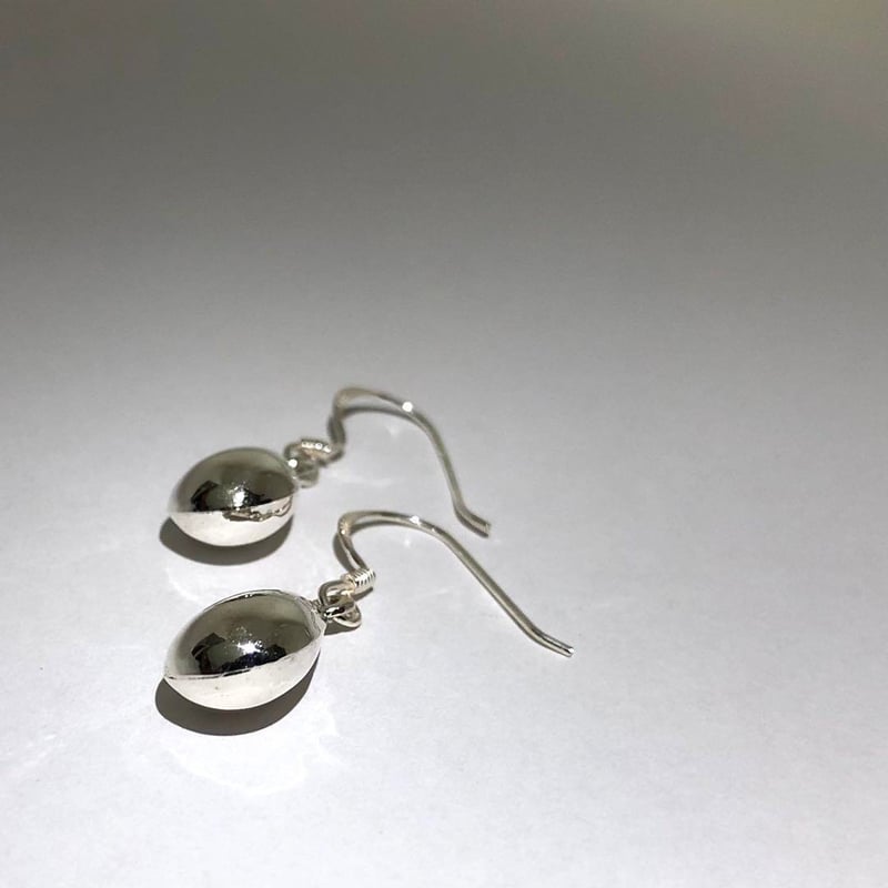シルバー 925 ティアドロップ しずく ピアス 刻印 両耳 布袋付 | PEACE