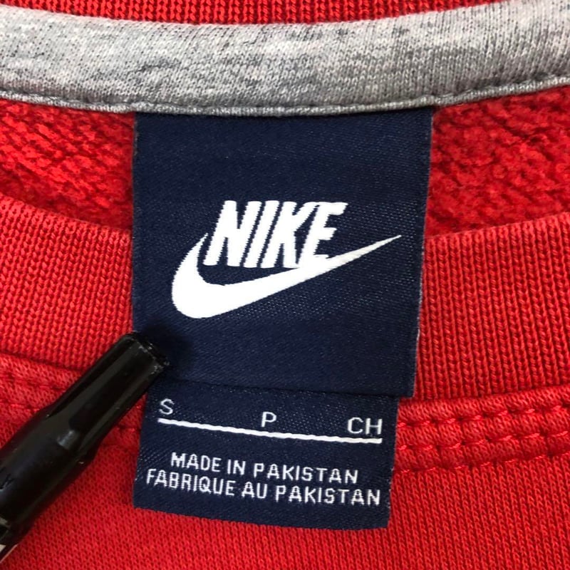 NIKE ナイキ リメイク 再構築 刺繍 ロゴ スウェット トレーナー 赤 黒