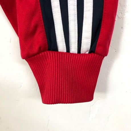 アディダス　トラックジャケット　ジャージ　刺繍　ロゴ　袖ライン　赤