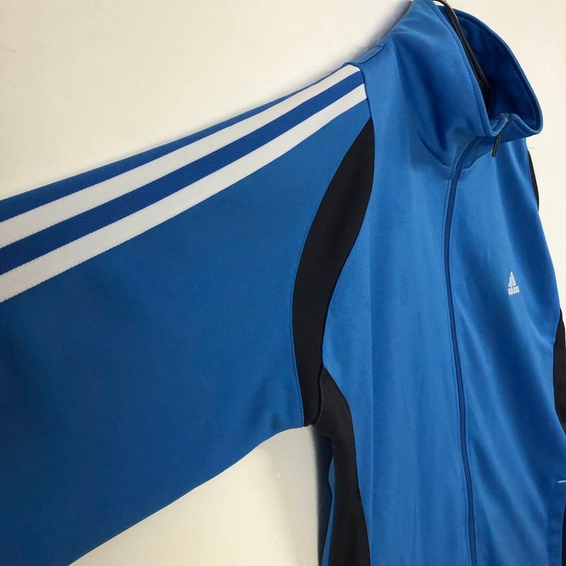 アディダス 刺繍 ロゴ 袖ライン トラックジャケット ジャージ 水色