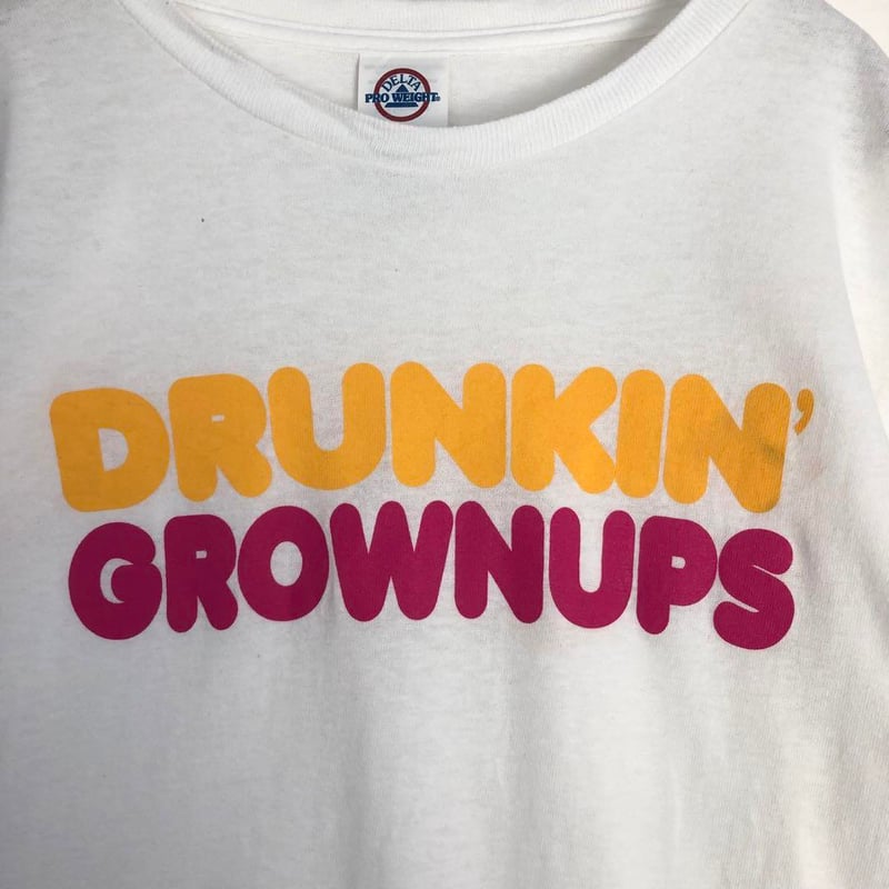 DRUNKIN' GROWNUPS ダンキンドーナツ 企業 パロディ 半袖 Tシャツ | PE
