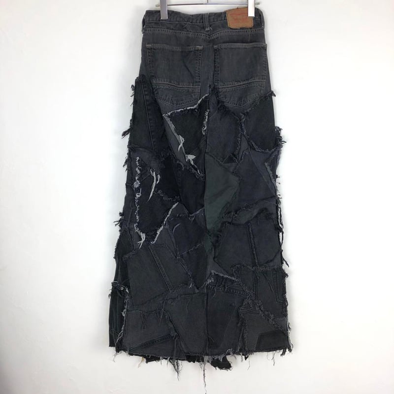 3052 リメイク　デニムスカート　再構築　パッチワーク　黒 リメイク ブラックデニム スカート リーバイス 革タグ 再構築 パッチ