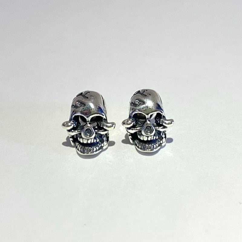 シルバー925 スカル ドクロ ピアス 刻印 両耳 布袋付 | PEACE TOWN