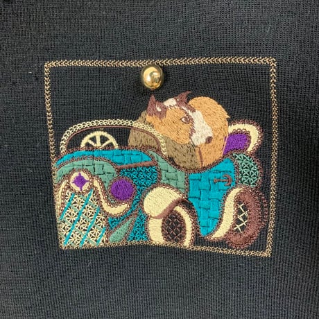 古着　ヴィンテージ　ニット　刺繍　ロゴ　アニマル　ウール　セーター　黒