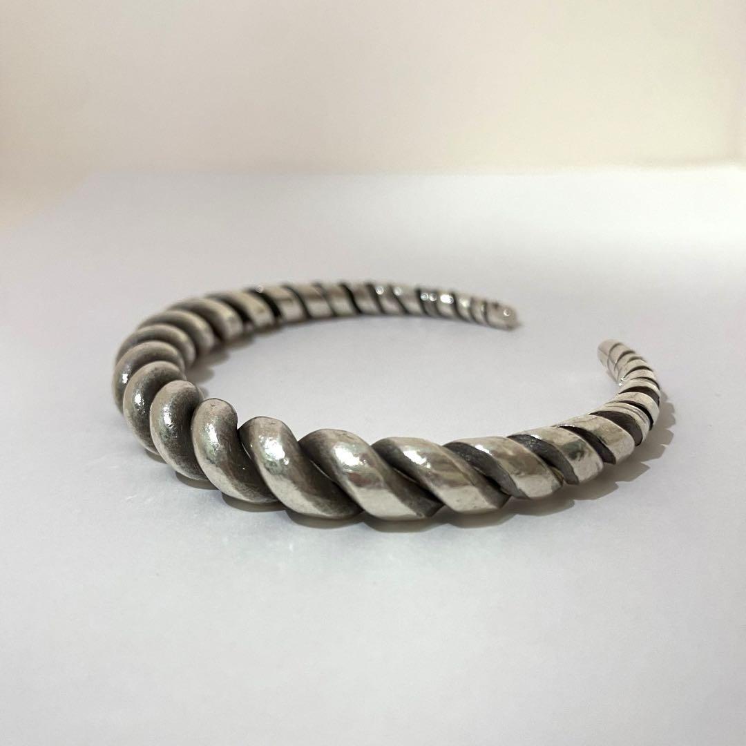 カレンシルバー ツイストウェーブ バングル ハンドメイド　ユニセックス original