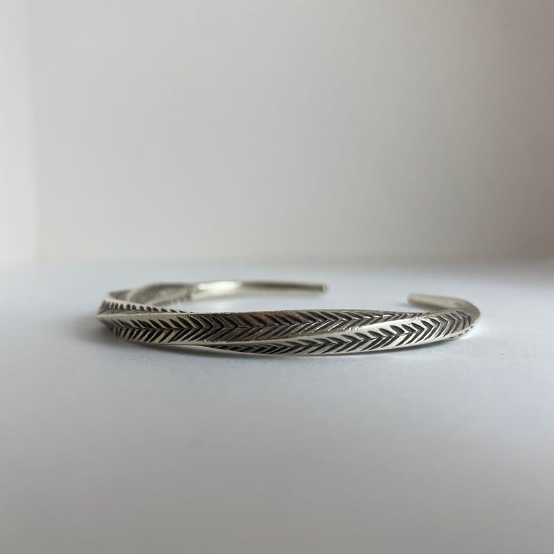 KARENSILVER カレンシルバー カレン族 バングル ブレスレット