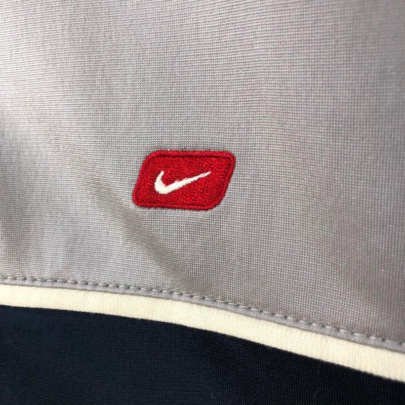NIKE トラックジャケット ジャージ 刺繍 チャコールグレー ナイキ ジャージ トラックジャケット 刺繍 ロゴ グレー | PEACE TOWN