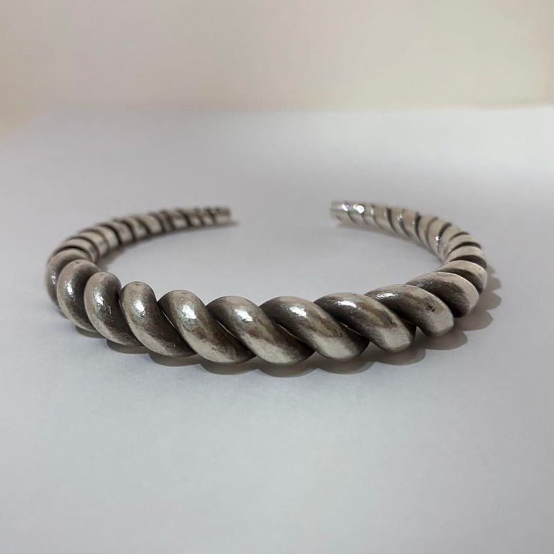 KARENSILVER カレンシルバー カレン族 ツイスト 重量 バングル