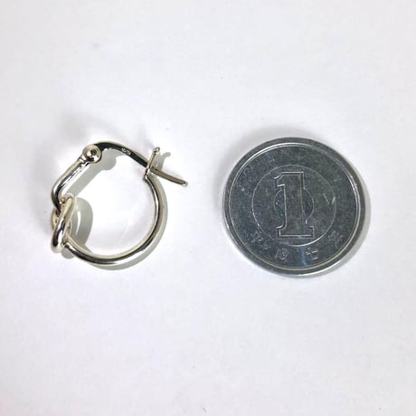 SILVER 925　シルバー　結び目　フープピアス　925 刻印　布袋付き